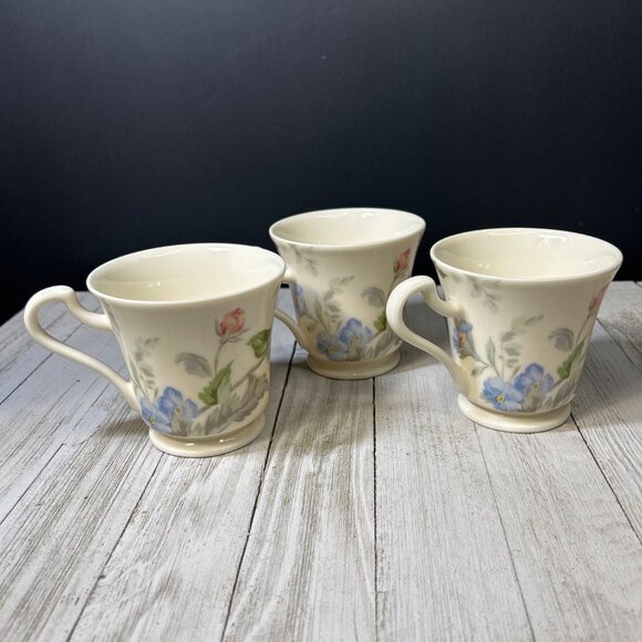 Mikasa Fine Ivory English Tapestry Teacups L9604 Japan - Set Of 3 - Picture 2 of 7